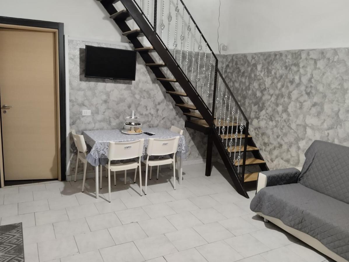 House Luroke Apartman Catania-Fontanarossai nemzetközi repülőtér Kültér fotó