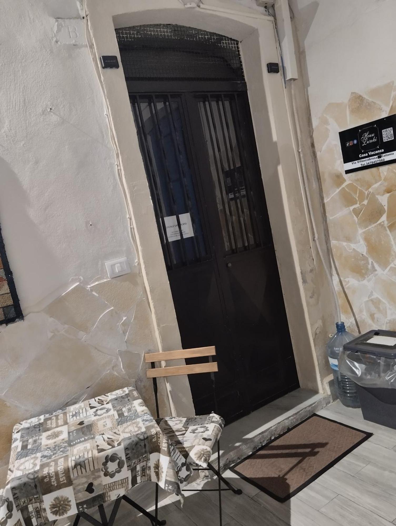 House Luroke Apartman Catania-Fontanarossai nemzetközi repülőtér Kültér fotó