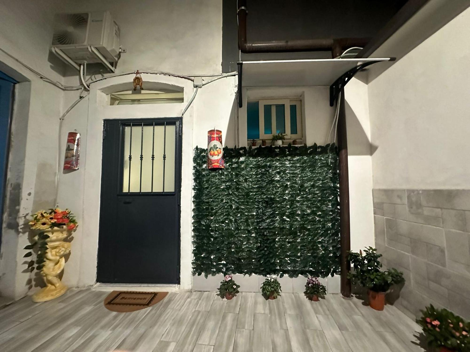 House Luroke Apartman Catania-Fontanarossai nemzetközi repülőtér Kültér fotó